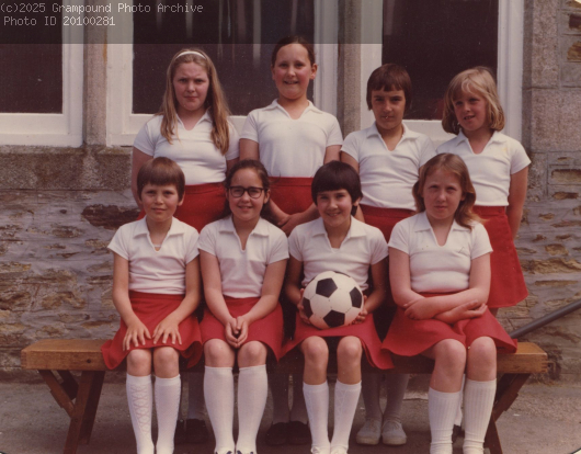Picture of School photo, netball team 1978
