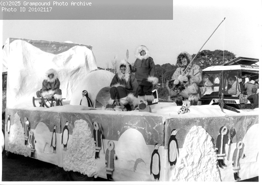 Picture of Eskimo Carnival Float