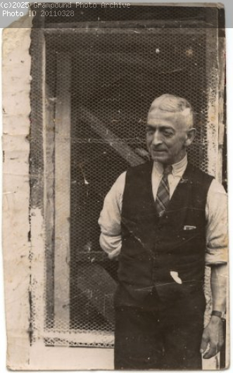 Picture of Leonard Spry