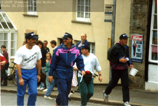Picture of Ian Botham in Grampound