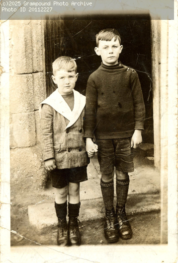 Picture of Kenneth and Ron Edwards