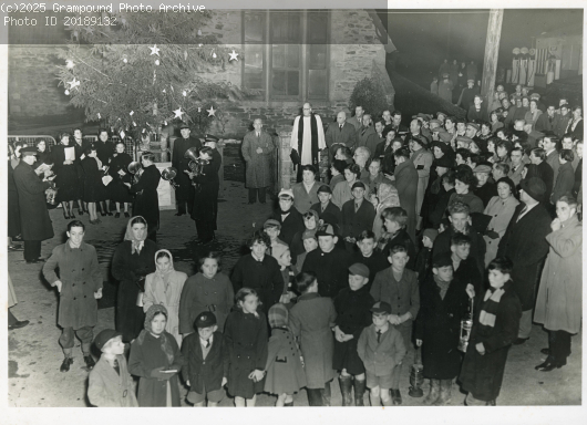 Picture of Carols round the Christmas Tree