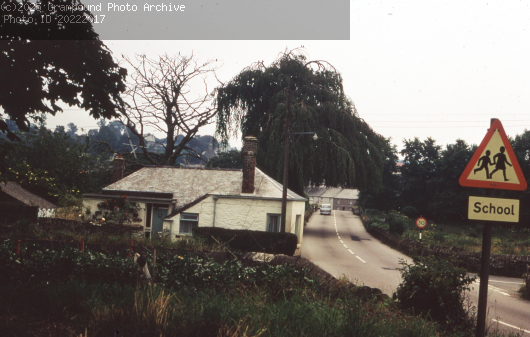 Picture of the toll house circa 1960s