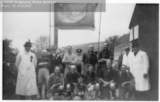 Picture of Football Team and Union Banner